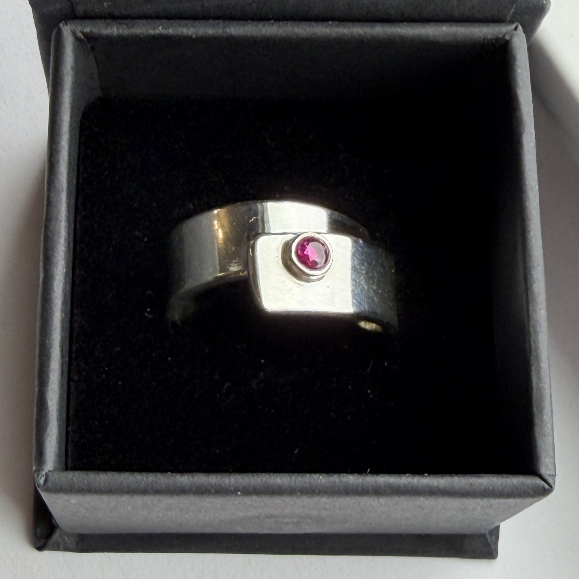 VORTEX-A005-RING with Amethyst